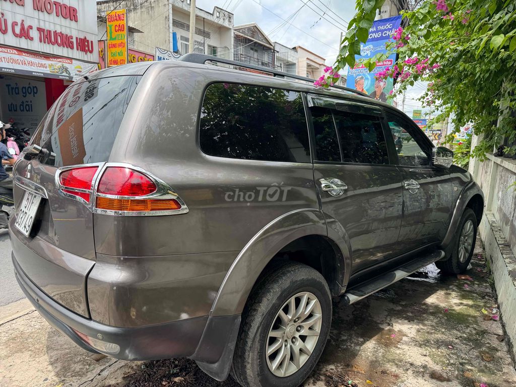 Mitsubishi Pajero Sport 2014 G 4x2 AT - 119000 km. Mua bán Ô tô tại Quận 12 Tp Hồ Chí Minh được đăng bởi hiếu hình 4