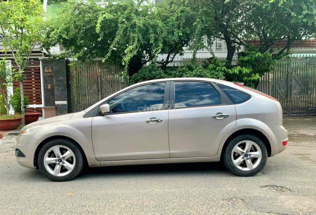 Ford Focus 2012 1.8 MT - 110000 km