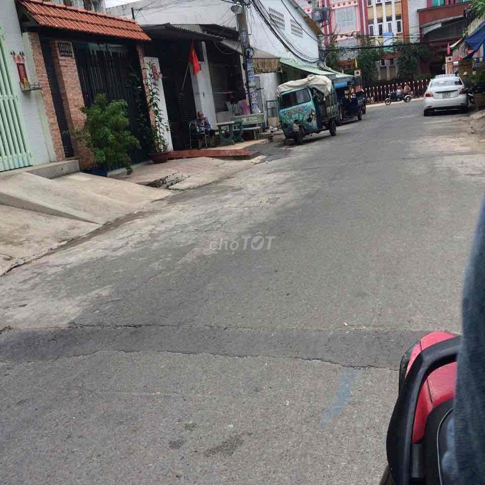 Аренда · 2 комн. · 104 м² · Quận Tân Phú, ул. Đường Hòa Bình