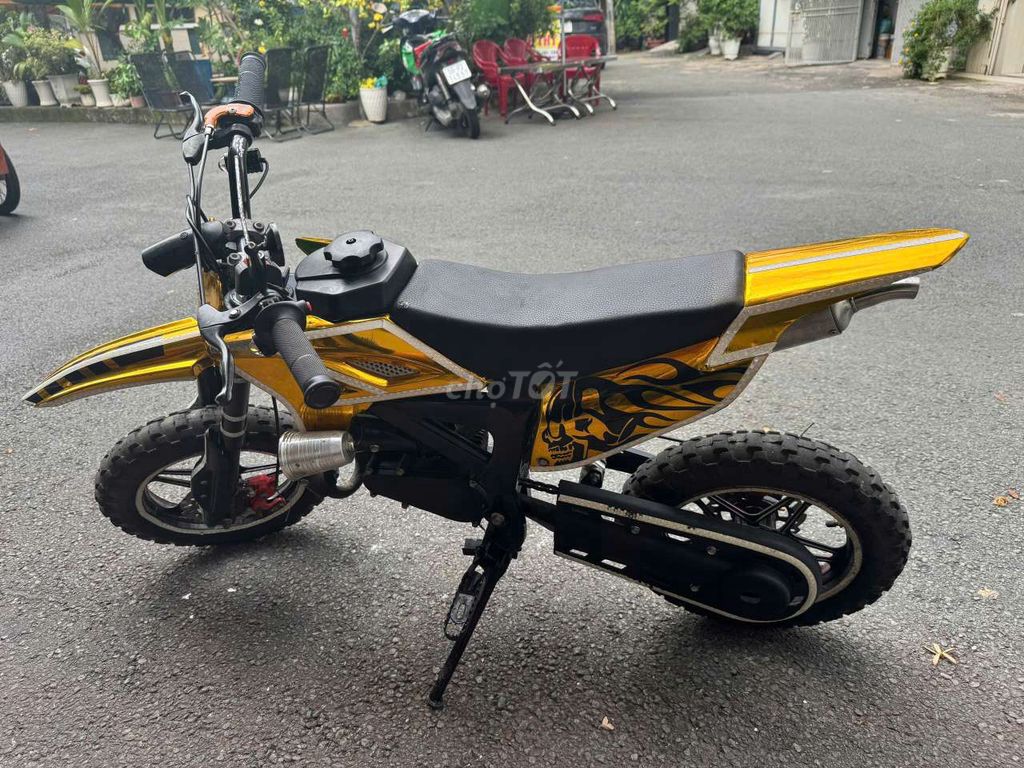 Tại quận 4. Mua bán Xe máy tại Quận 4 Tp Hồ Chí Minh được đăng bởi Nguyen Trung hình 2