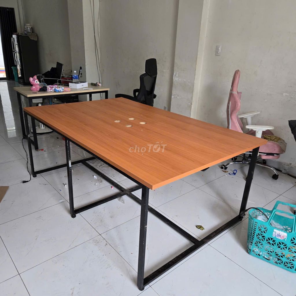 Bàn họp chân sắt 1m8x1m2, bàn làm việc nhóm cũ đẹp