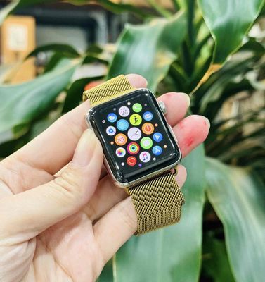 Em bán Apple Watch Seri 2 42mm Thép Gold. Mua bán Thiết bị đeo thông minh tại Quận Đống Đa Hà Nội được đăng bởi Cường Táo