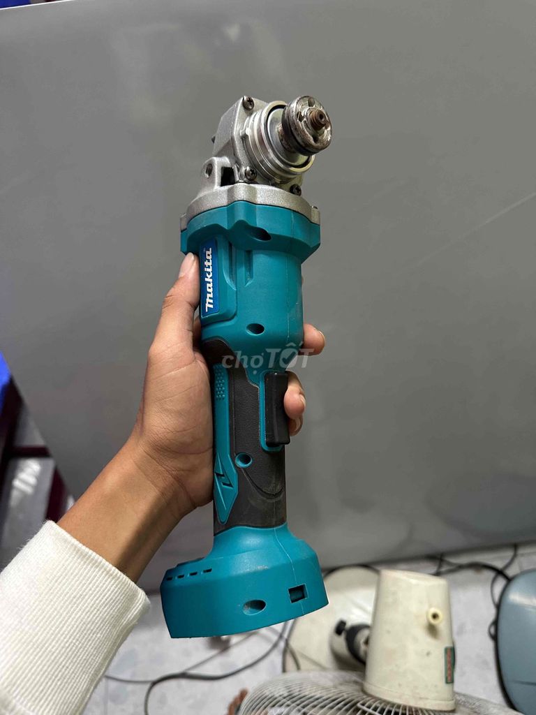 Máy cắt pin Makita Xanh ngọc. Mua bán Đồ chuyên dụng, Giống nuôi trồng tại Thành phố Trà Vinh Trà Vinh được đăng bởi Tấn Phát hình 1