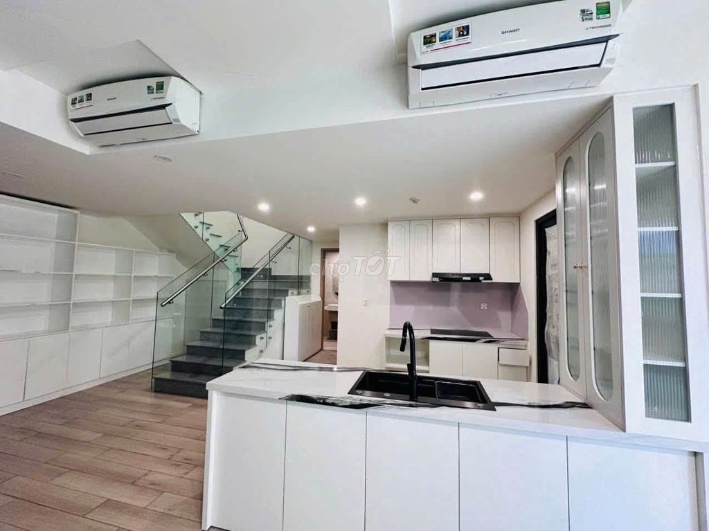 Аренда двухуровневой квартиры 4 спальни в Lumiere Vinhomes Grand Park