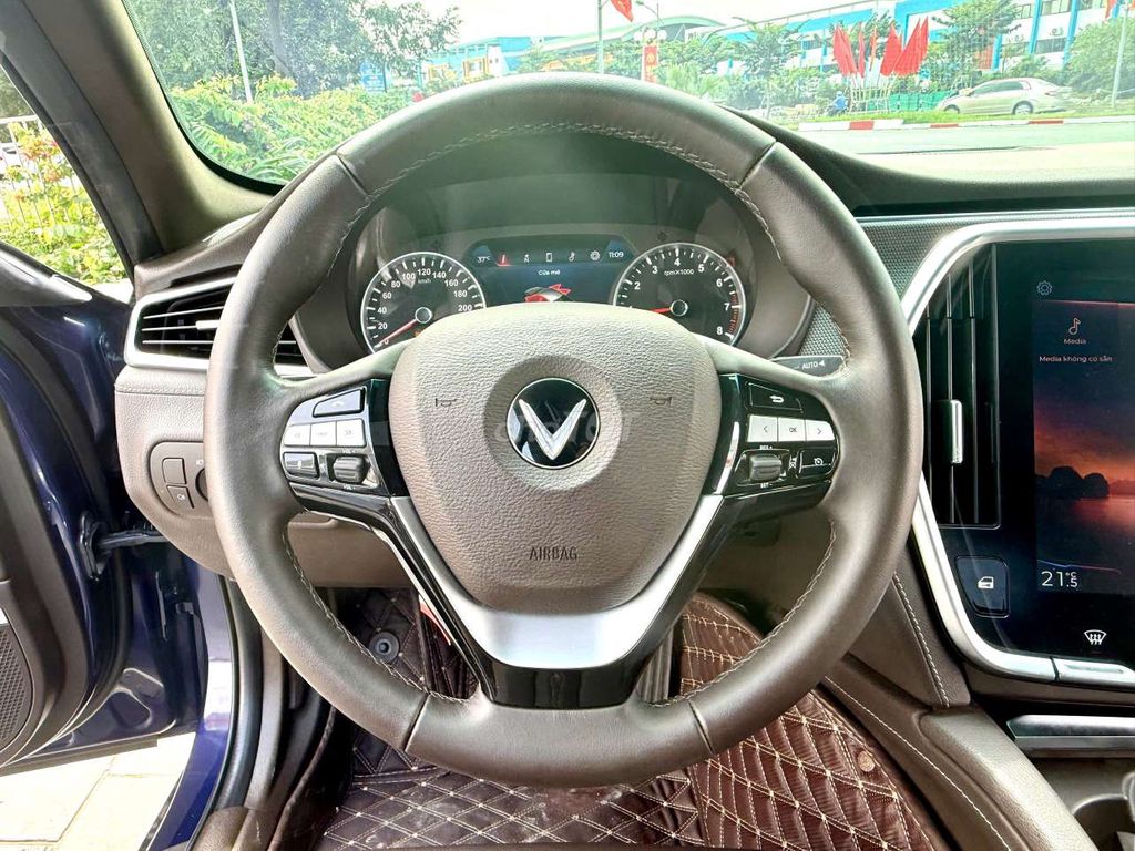 Vinfast Lux A sx 2021 chạy 6 vạn km. Mua bán Ô tô tại Quận Cầu Giấy Hà Nội được đăng bởi Thăng ManyCar hình 5