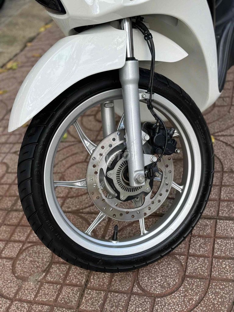 Piaggio Liberty 2017 ABS IGET Trắng. Mua bán Xe máy tại Thành phố Buôn Ma Thuột Đắk Lắk được đăng bởi Ngô quốc Việt  hình 5