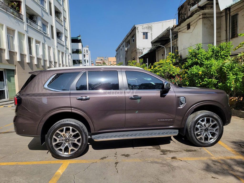 Ford Everest 2023 Titanium Plus 2.0L 4x4 AT. Mua bán Ô tô tại Quận Bình Thạnh Tp Hồ Chí Minh được đăng bởi Nguyễn Quốc Hoàng hình 5