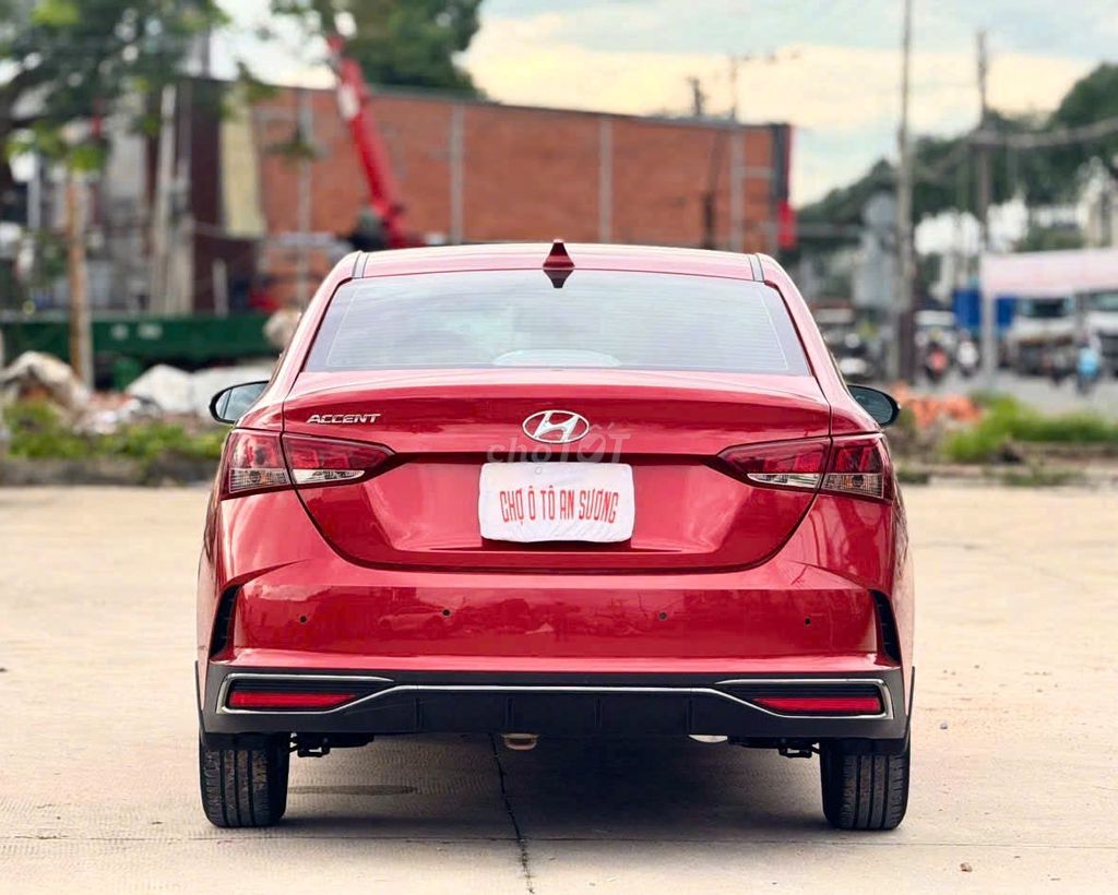 Hyundai Accent 2023 механика красный