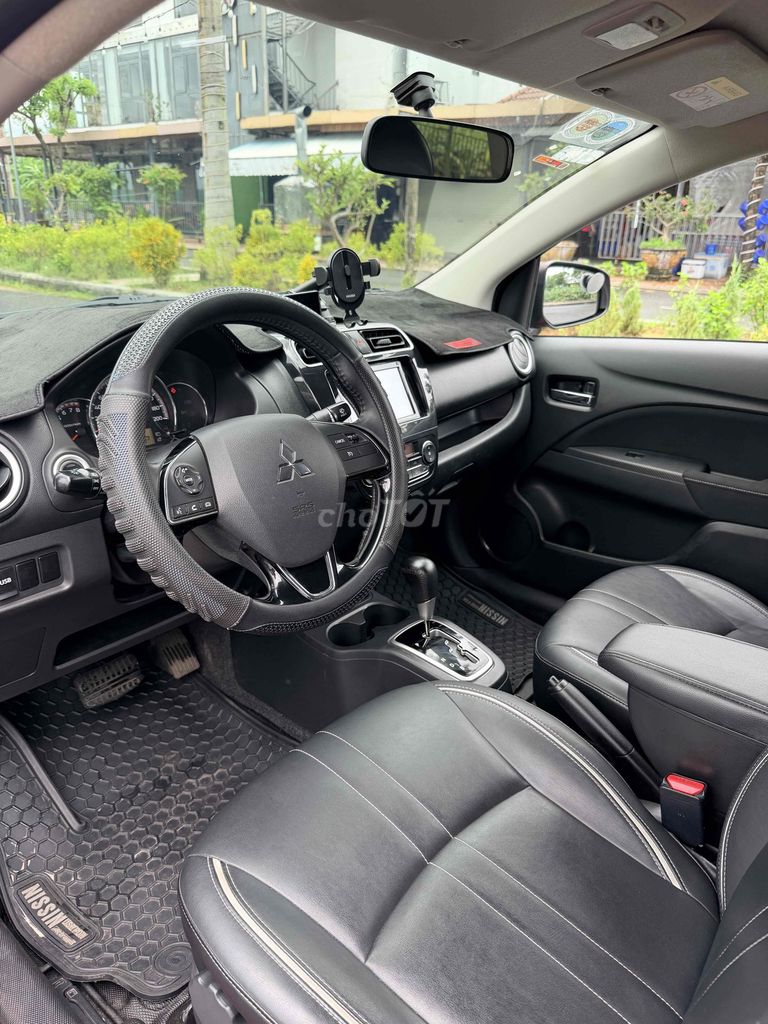 Attrage 2020 1.2L CVT - 60000 km siêu đẹp. Mua bán Ô tô tại Quận Hải Châu Đà Nẵng được đăng bởi Nguyễn Vương Auto hình 13