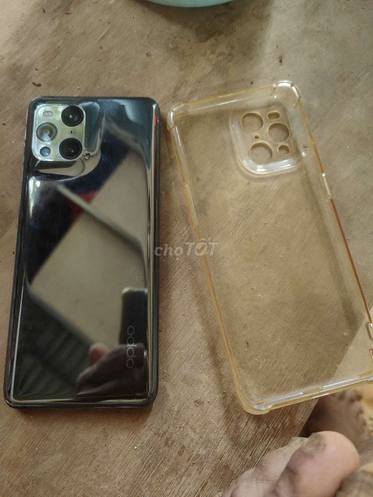 Oppo Đen Đẹp Sắc nét. Mua bán Điện thoại tại Huyện Krông Nô Đắk Nông được đăng bởi nguyễn thành trí hình 1