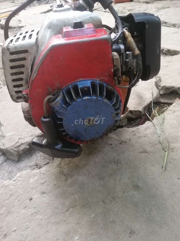 Động cơ cắt cỏ Đỏ, Bạc đã sử dụng. Mua bán Đồ chuyên dụng, Giống nuôi trồng tại Huyện Chợ Gạo Tiền Giang được đăng bởi Thuong Nguyen hình 1