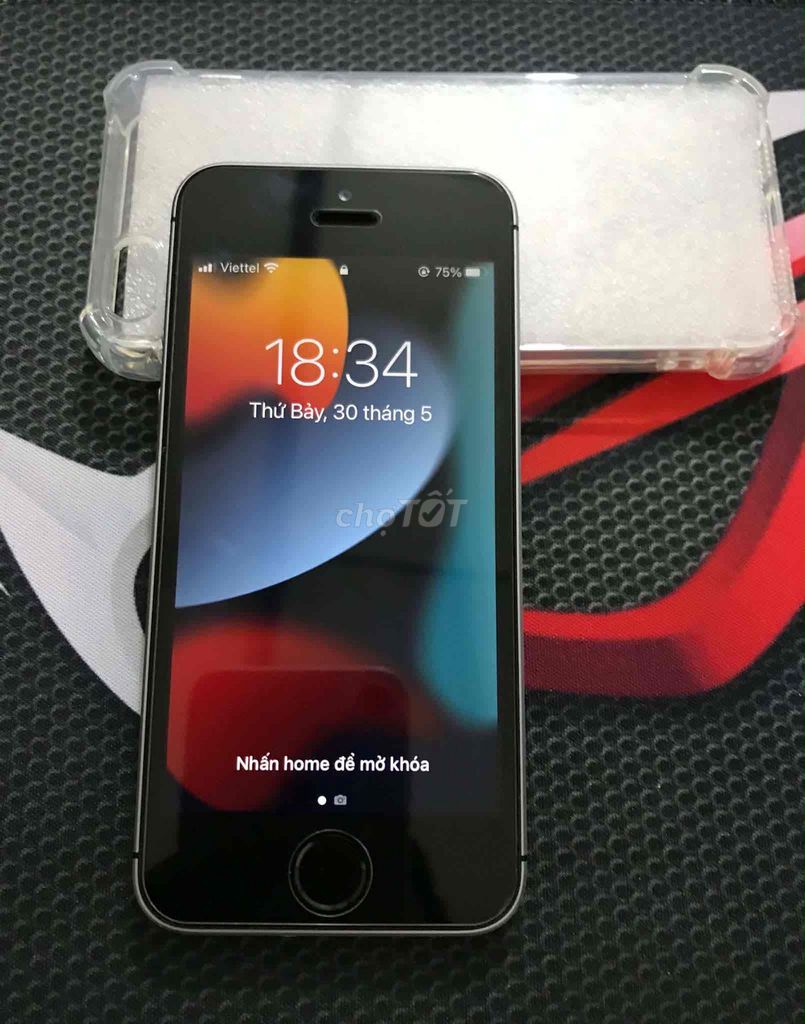 Apple iPhone 5SE 16GB Đen 99%. Mua bán Điện thoại tại Quận Bắc Từ Liêm Hà Nội được đăng bởi Cao Bồi Săn Hàng hình 1