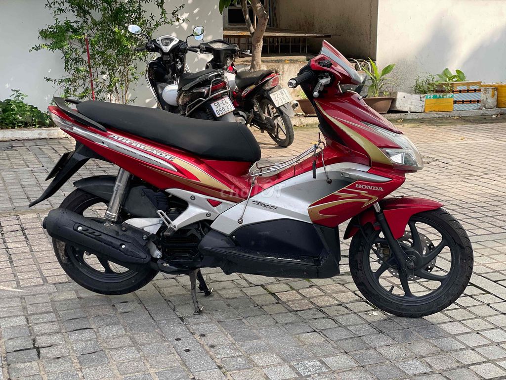 Air Blade Fi 2010 khoá Smatkey trả 8tr9 nhận xe. Mua bán Xe máy tại Quận 7 Tp Hồ Chí Minh được đăng bởi Dương Đạt hình 7
