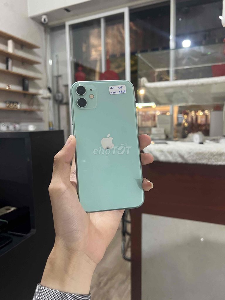 iPhone 11 128GB - 2 Sim vật lý Quốc tế  Full chức. Mua bán Điện thoại tại Thành phố Buôn Ma Thuột Đắk Lắk được đăng bởi Đoàn Đức Tuấn hình 1