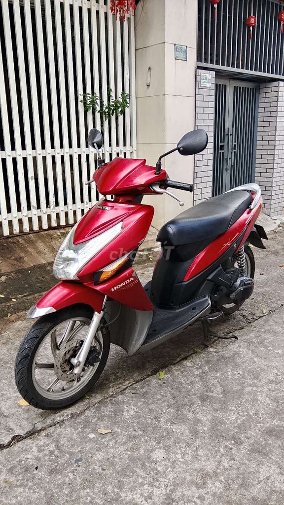 Honda Click 110cc, 6-спицевые диски, боковая подножка с датчиком