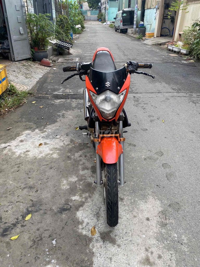 Suzuki Raider biển SG máy siêu êm ngon cavet đủ. Mua bán Xe máy tại Quận Bình Tân Tp Hồ Chí Minh được đăng bởi Duy Linh  hình 1