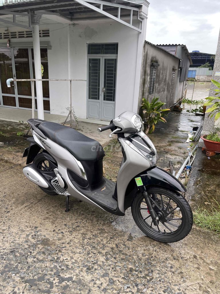 Cần Bán SH Mode ABS Xe còn khá đẹp. Mua bán Xe máy tại Huyện Lai Vung Đồng Tháp được đăng bởi Trương Hữu Phát hình 2