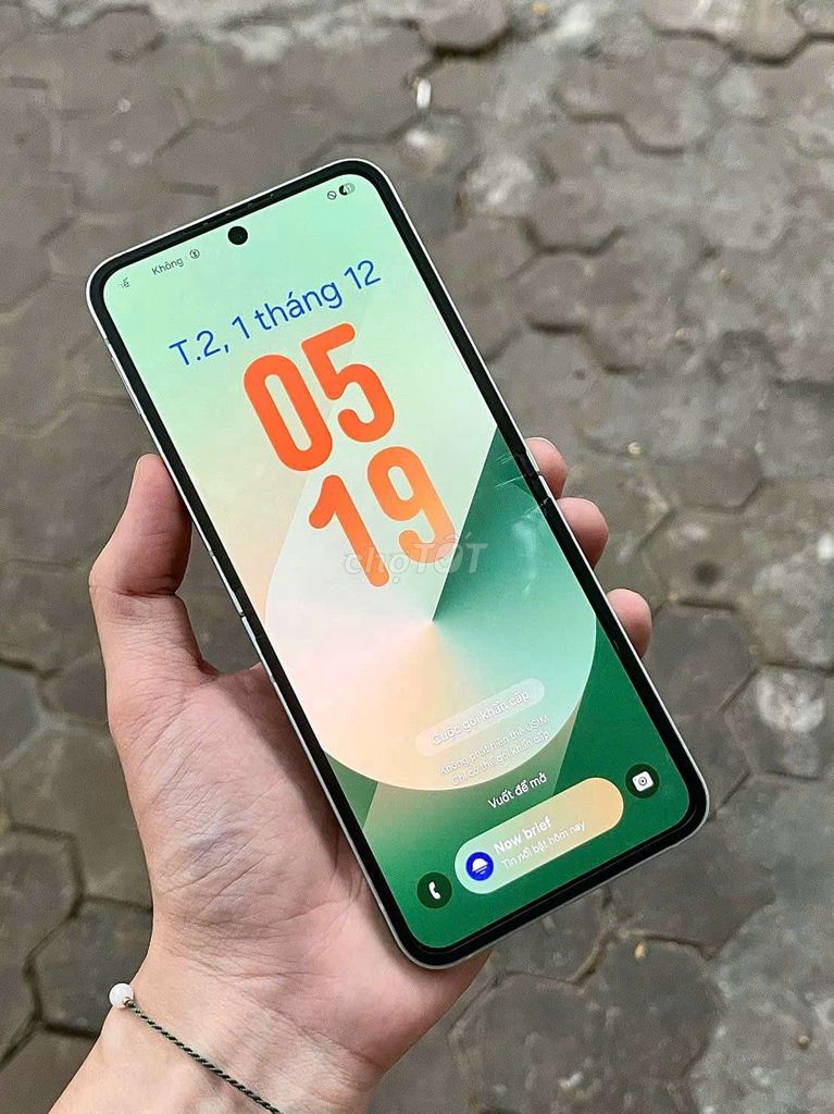 Samsung Galaxy Z Flip 5 256G Xanh. Mua bán Điện thoại tại Quận 3 Tp Hồ Chí Minh được đăng bởi Minh phương hình 1