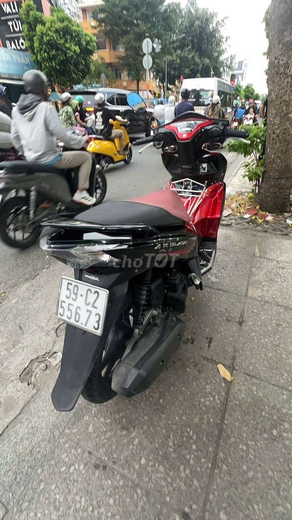 Honda Air Blade FI 2014 красный