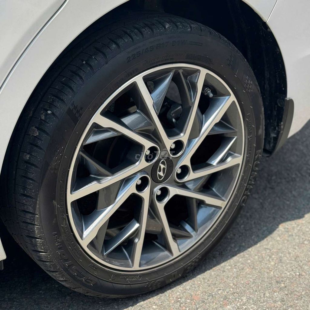 Elantra 2.0 2021 1 chủ odo đúng 8.800km siêu đẹp. Mua bán Ô tô tại Thành phố Dĩ An Bình Dương được đăng bởi Trương Tuấn Kiệt hình 5