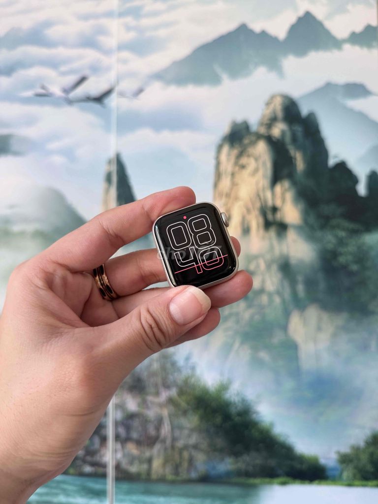 Apple Watch SE 2022 40MM Trắng. Mua bán Thiết bị đeo thông minh tại Quận Thanh Khê Đà Nẵng được đăng bởi Tiến Cường hình 1