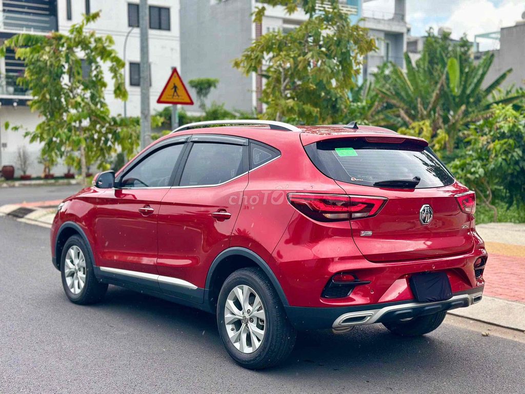 MG ZS STD 2024 Красный Таиланд 18 000 км