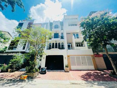 Nhà phố 120 m² · 6 PN · Đường Số 10