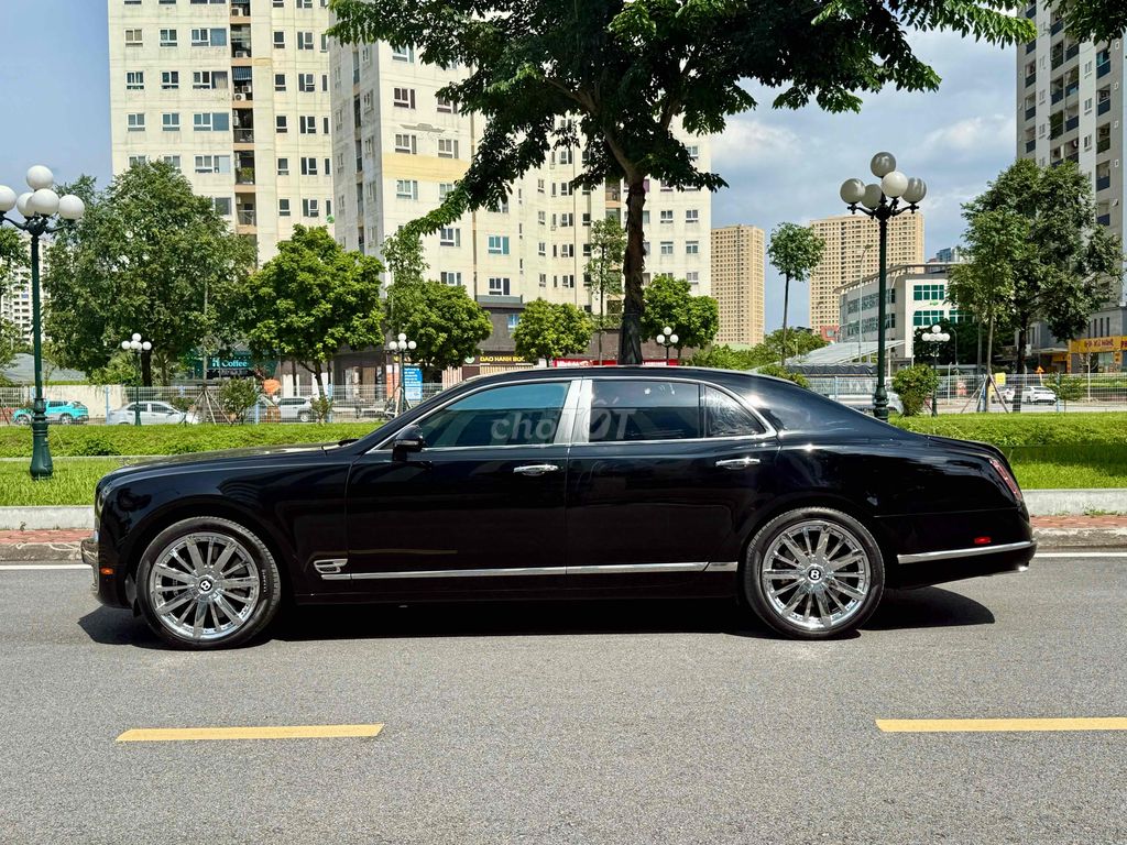 Bentley Mulsanne 6.8 V8 sản xuất 2014 siêu đẹp. Mua bán Ô tô tại Quận Hoàng Mai Hà Nội được đăng bởi Mr Tài hình 3