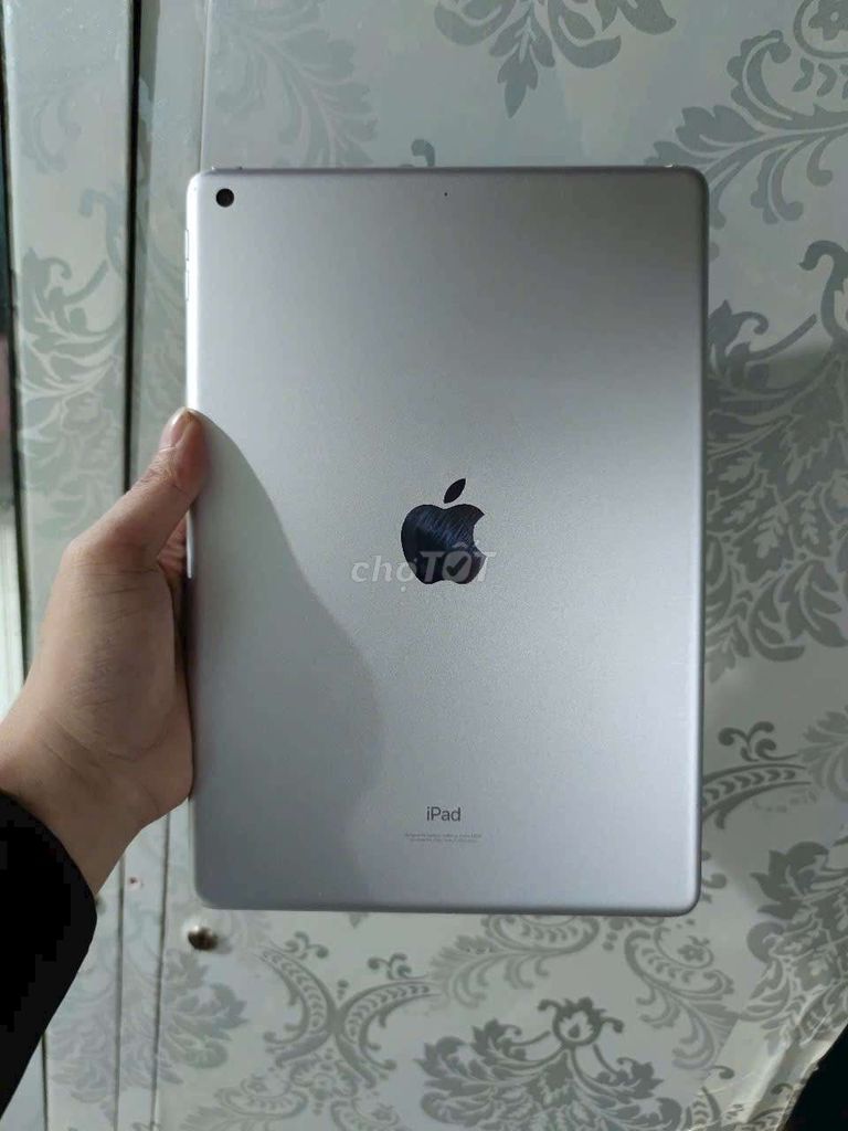 Cần bán ipad gen9 zin nguyên full ios15.4