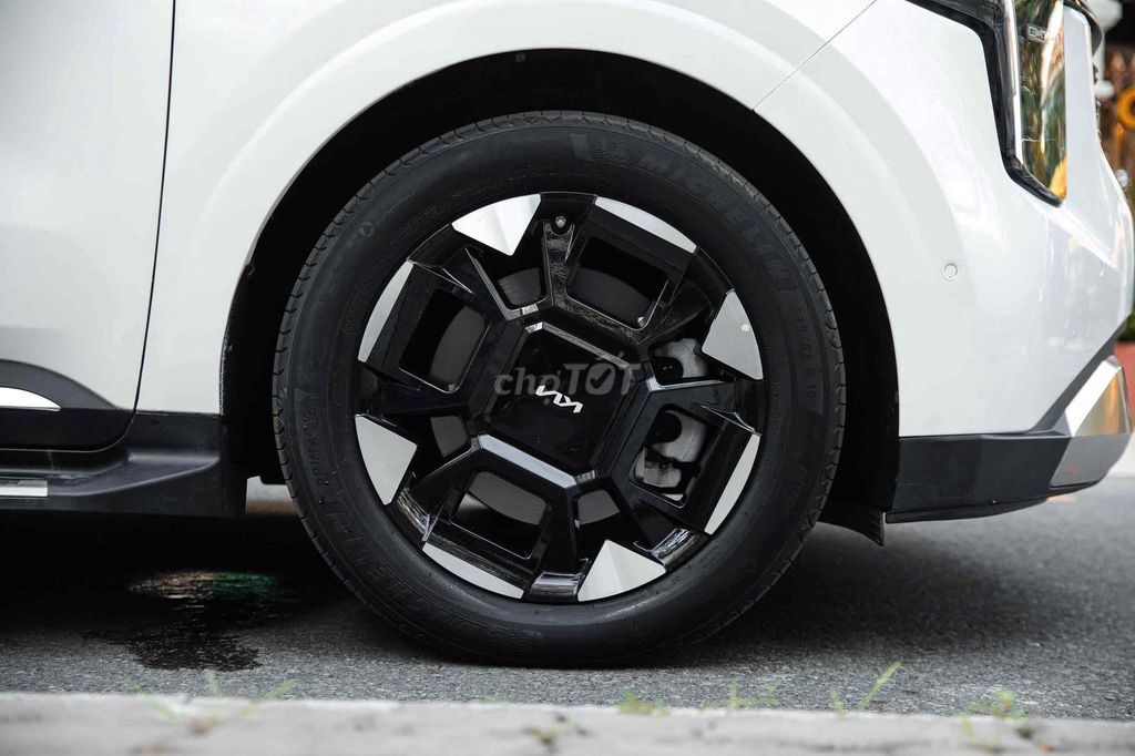 Kia Carnival Signature 2.2D form 2025 lướt 12k km. Mua bán Ô tô tại Quận Gò Vấp Tp Hồ Chí Minh được đăng bởi Kính Đặng Ô Tô Lướt hình 6