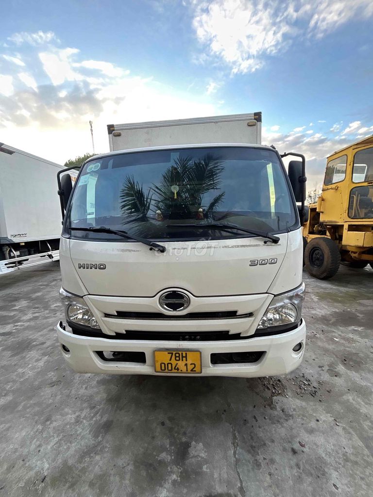 HINO 300 2021 Thùng bảo ôn. Mua bán Xe tải, xe ben tại Thị xã Sông Cầu Phú Yên được đăng bởi Trần Tiến hình 3