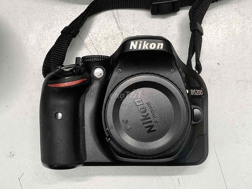 Body Nikon D5200. Mua bán Máy ảnh, Máy quay tại Quận Thanh Khê Đà Nẵng được đăng bởi Ngọc Thảo hình 1