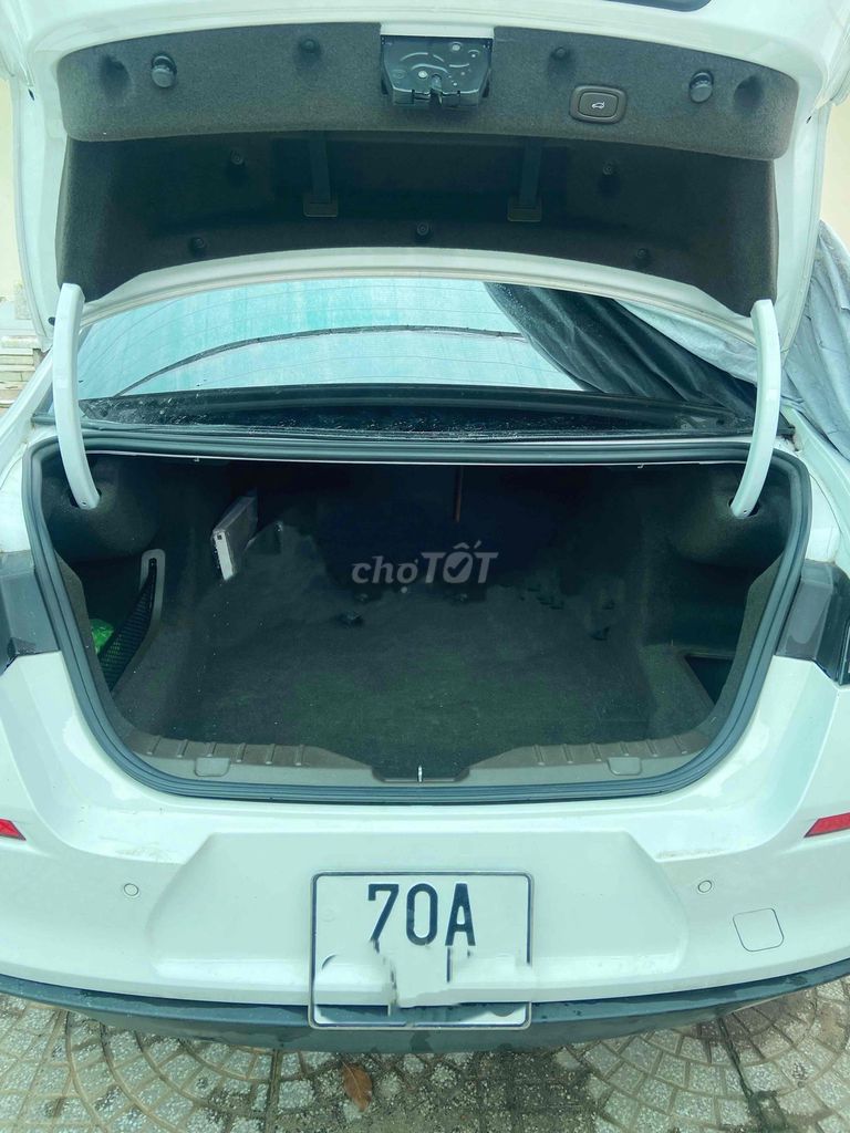 VinFast Lux A2.0 2020 Premium 2.0 AT - 10005 km. Mua bán Ô tô tại Thành phố Tây Ninh Tây Ninh được đăng bởi Nguyễn Nguyễn hình 8