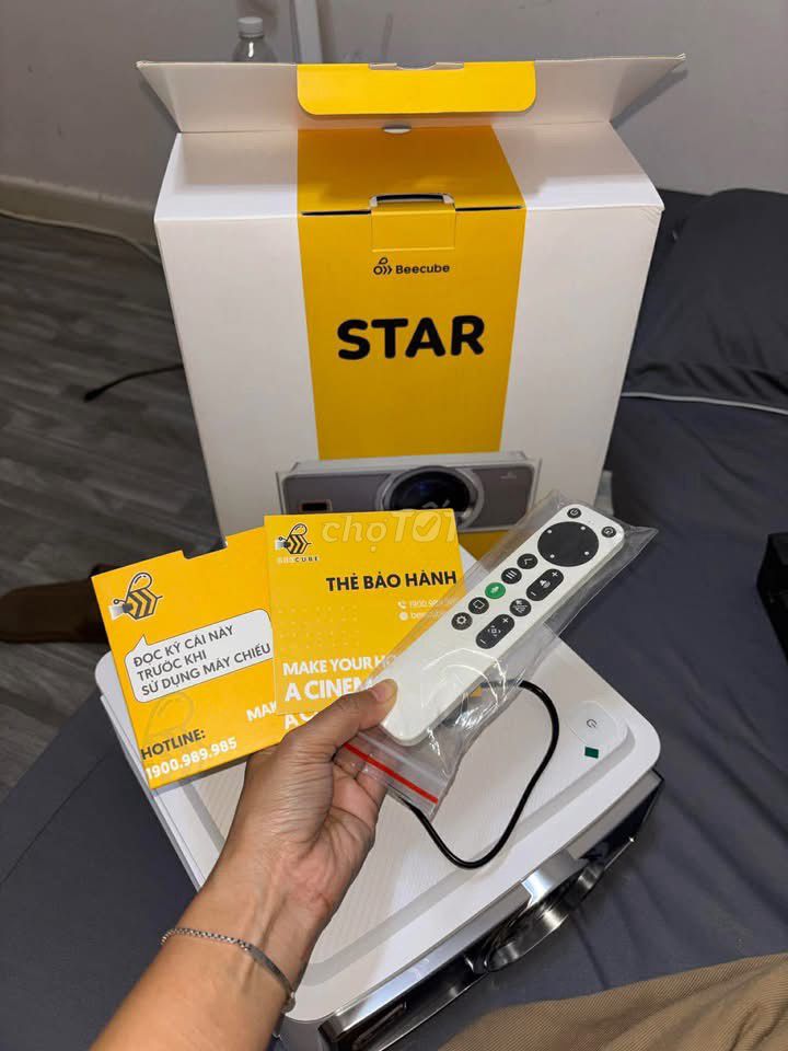 Máy chiếu Beecube Star Android TV 9.0 Trắng. Mua bán Đồ dùng văn phòng tại Thành phố Mỹ Tho Tiền Giang được đăng bởi Nhật Phượng hình 1