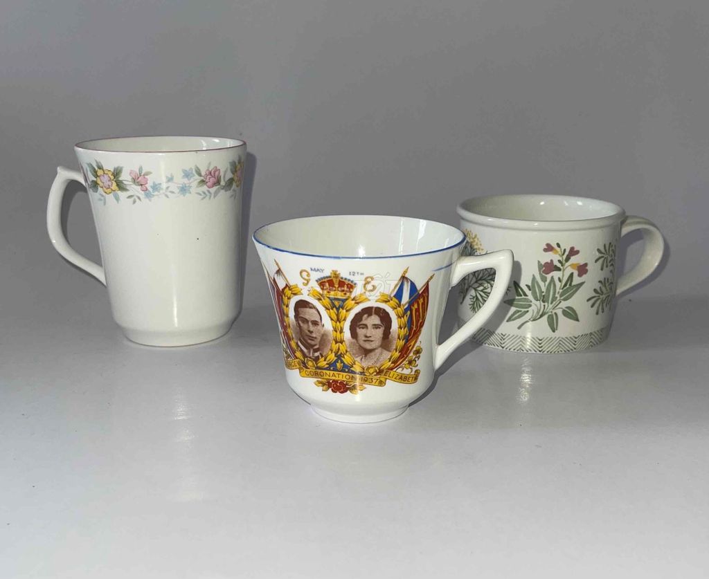 Cốc Duchess Gốm sứ Anh Trắng Cổ điển. Mua bán Dụng cụ nhà bếp tại Quận 4 Tp Hồ Chí Minh được đăng bởi HÀNG SƯU TẦM  hình 1