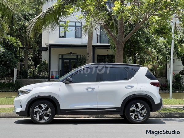 Kia Sonet Premium 1.5 AT 2022 Белый Автомат