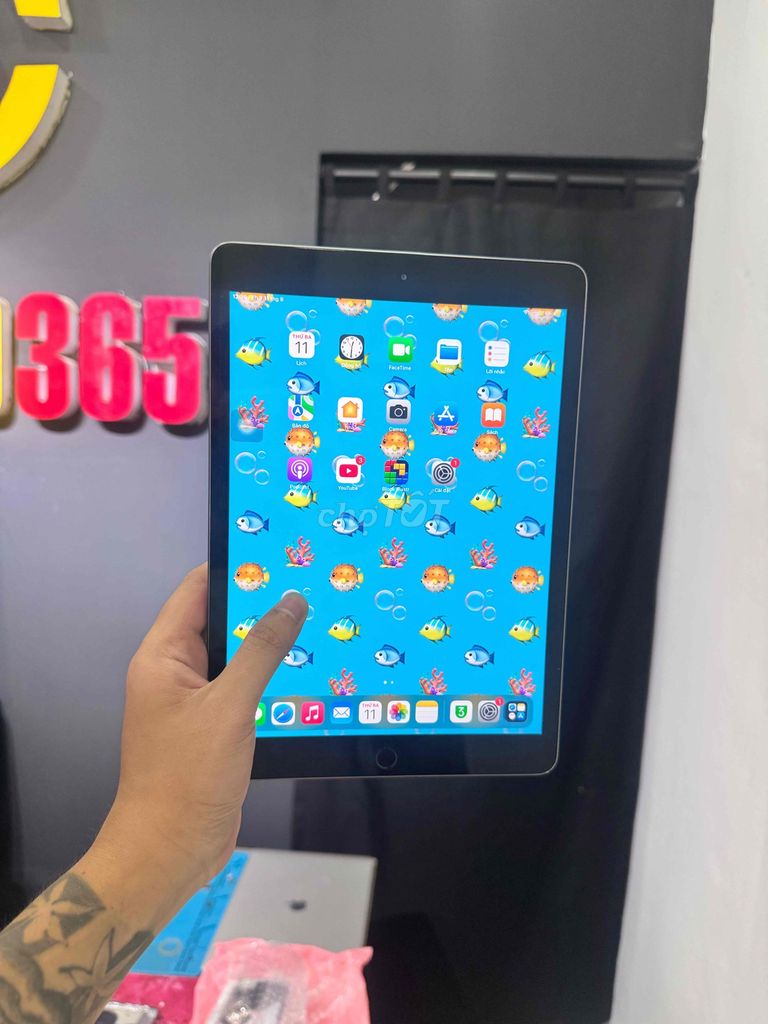 Apple iPad Gen 7 32GB Xám WiFi Like New. Mua bán Máy tính bảng tại Quận Đống Đa Hà Nội được đăng bởi KT Hà Nội Mobile hình 1