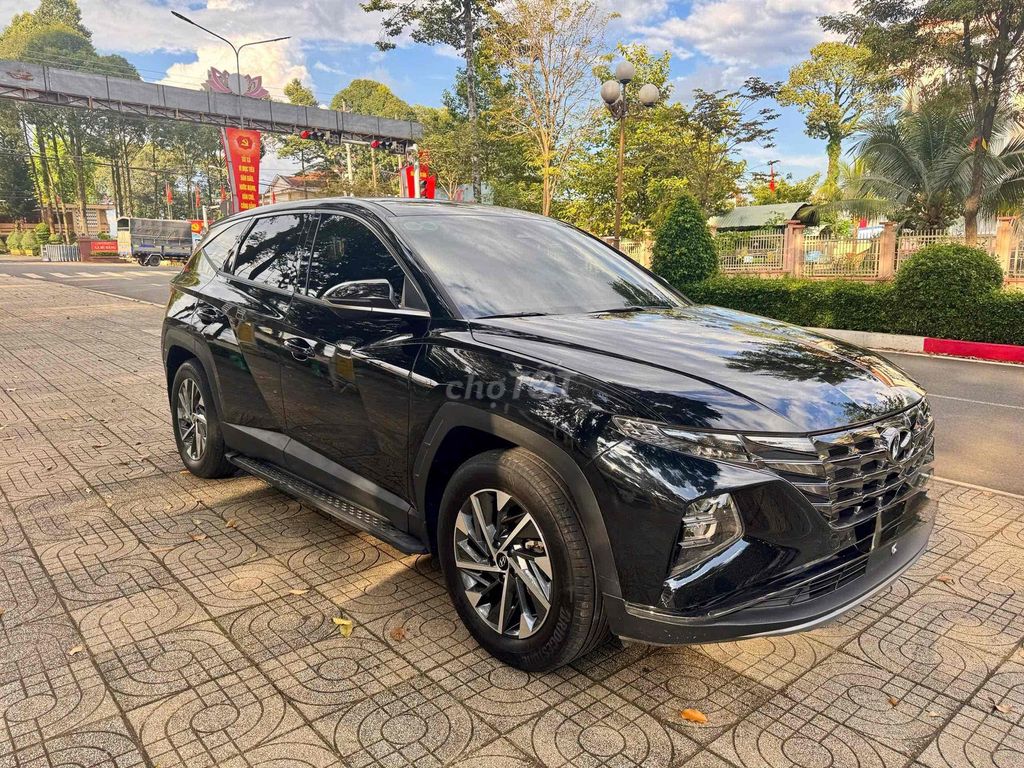 Hyundai Tucson Màu Đen, Sản Xuất 2023, SUV. Mua bán Ô tô tại Thành phố Đồng Xoài Bình Phước được đăng bởi lê bá thành hình 2