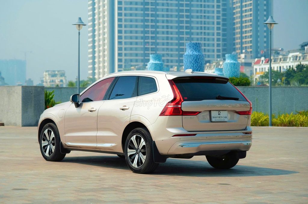 Volvo XC60 T8 Hybrid 2025 Xăng Điện Đặc Biệt