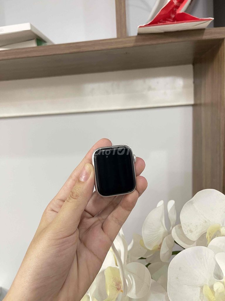 Đồng hồ thông minh Apple Watch Series 6 chính hãng