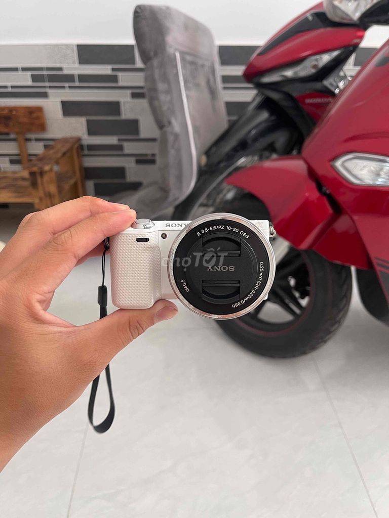 Máy ảnh Sony NEX 5T Trắng. Mua bán Máy ảnh, Máy quay tại Huyện Nhà Bè Tp Hồ Chí Minh được đăng bởi Hiển It hình 1