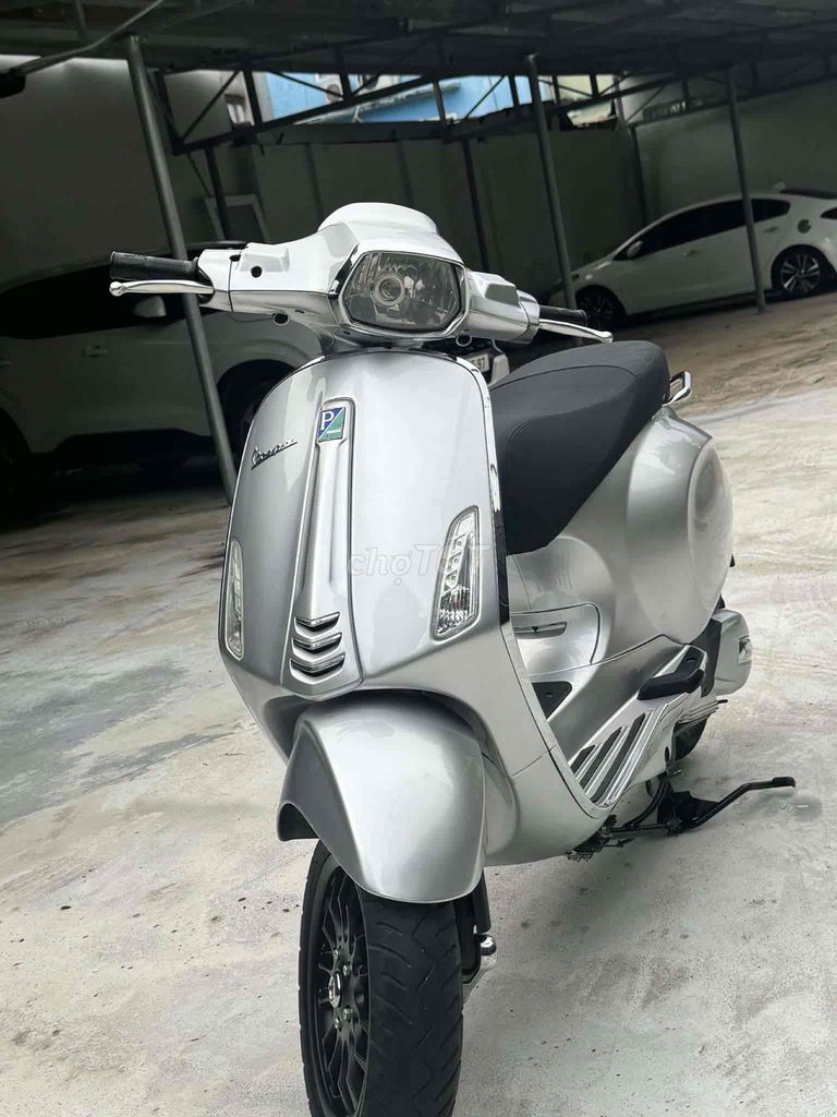 Piaggio Vespa Sprint 125 iGet ABS Серебристый