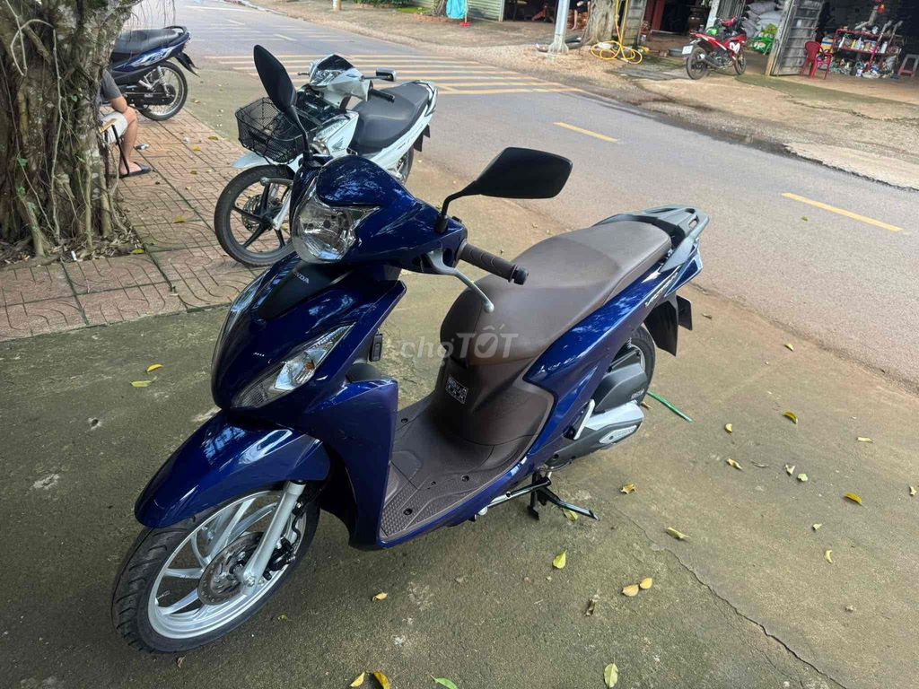 vison 2025 1.700 km mới 99% , giao cccd chủ. Mua bán Xe máy tại Huyện Cẩm Mỹ Đồng Nai được đăng bởi Đặng Quốc Hoàng hình 1