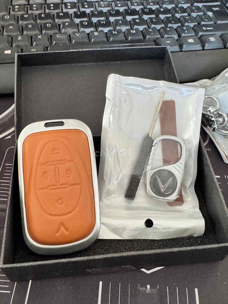 Bao đựng chìa khóa Da Titan. Mua bán Phụ kiện thời trang khác tại Thành phố Ngã Bảy Hậu Giang được đăng bởi Vườn Lan Ngã Bảy hình 1