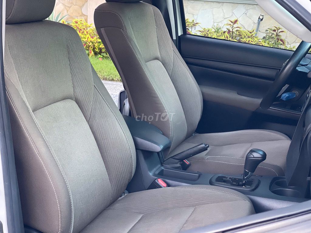 Toyota Hilux 2019  - 76000 km nguyên zin. Mua bán Ô tô tại Huyện Hóc Môn Tp Hồ Chí Minh được đăng bởi Song Hành hình 3