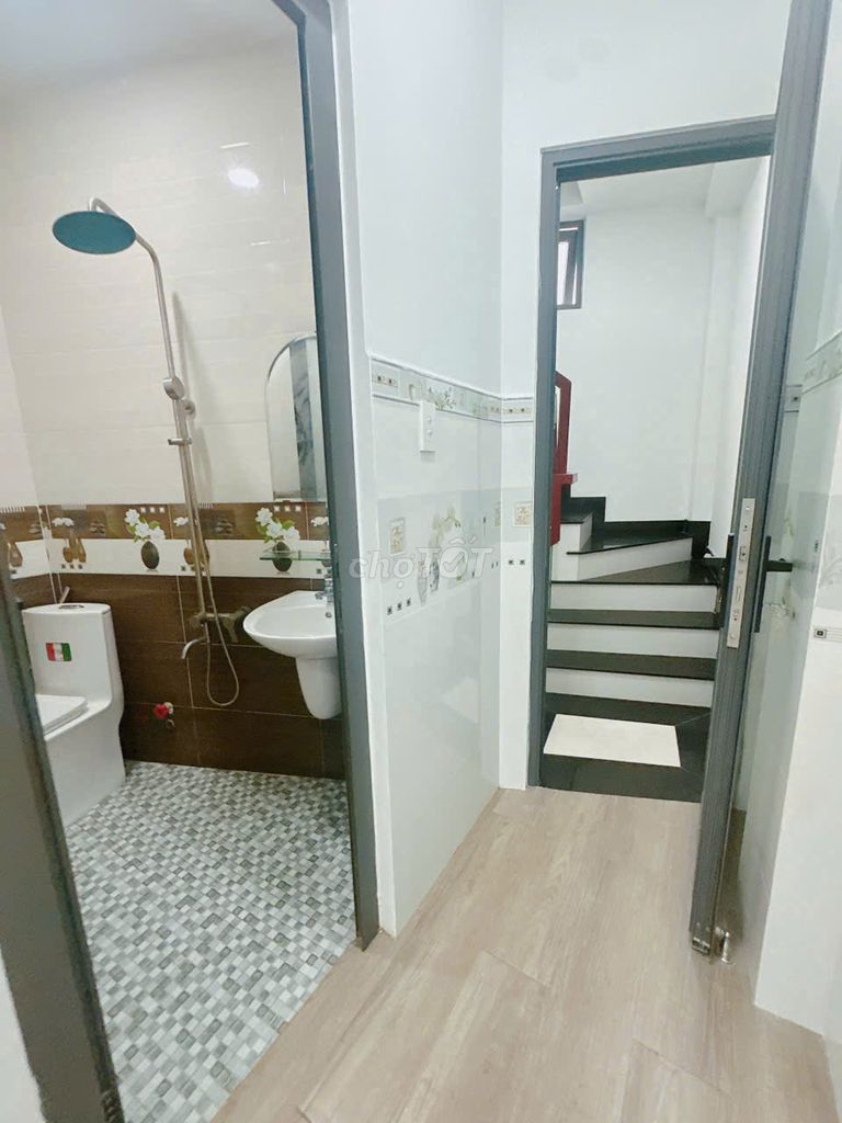 Bán nhà Khu Vip Phan Xích Long, nội thất cao cấp, 30m2 chỉ nhỉnh 6 tỷ