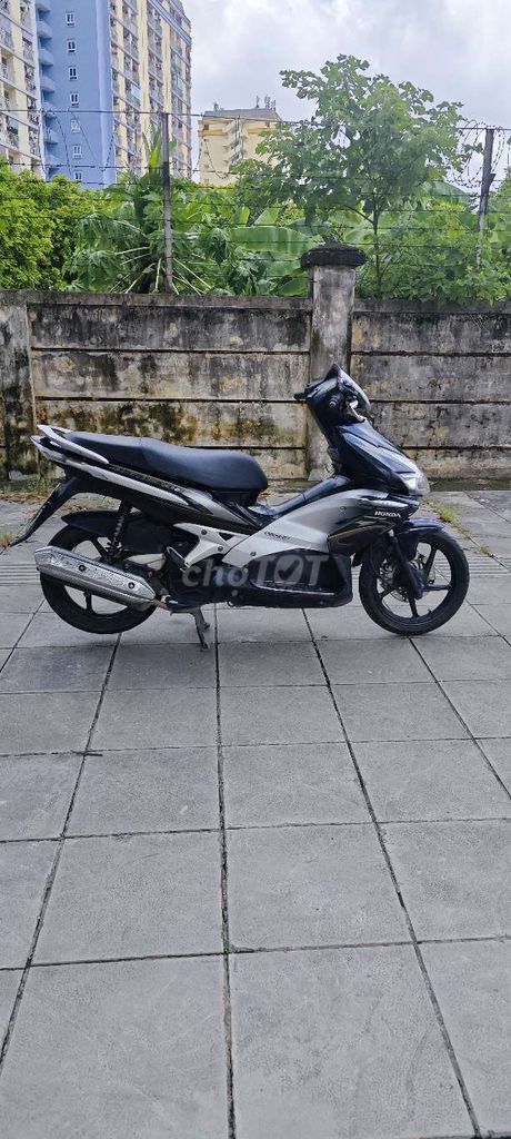 Honda Air Blade 2010 черный с серебристым