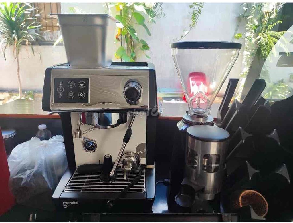 Máy pha cà phê Gemilai Bạc đã qua sử dụng. Mua bán Bếp, lò, đồ điện nhà bếp tại Thành phố Vũng Tàu Bà Rịa - Vũng Tàu được đăng bởi Tên chưa cung cấp hình 1