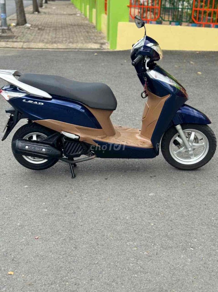 Lead 125(2013)bst chính chủ,trả trước 9tr nhận xe. Mua bán Xe máy tại Quận 7 Tp Hồ Chí Minh được đăng bởi Trung Anh hình 6