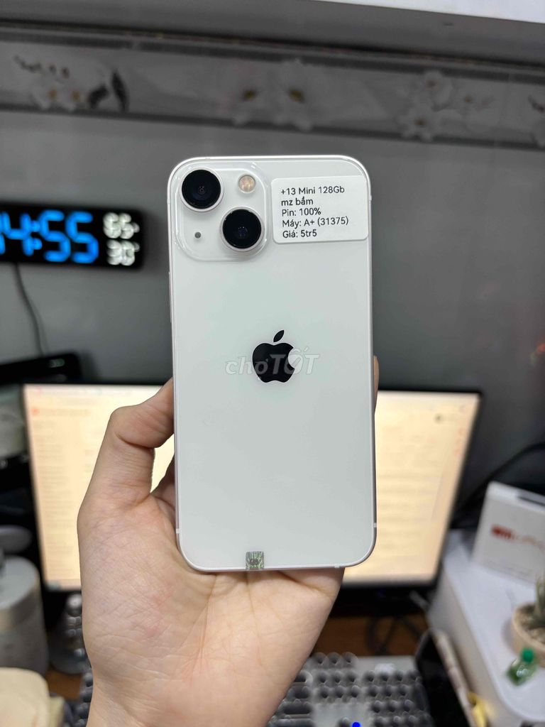 iPhone 13 Mini 128GB Trắng Màn zin bầm cạnh đẹp 99. Mua bán Điện thoại tại Huyện Hóc Môn Tp Hồ Chí Minh được đăng bởi SIRI STORE HCM hình 1